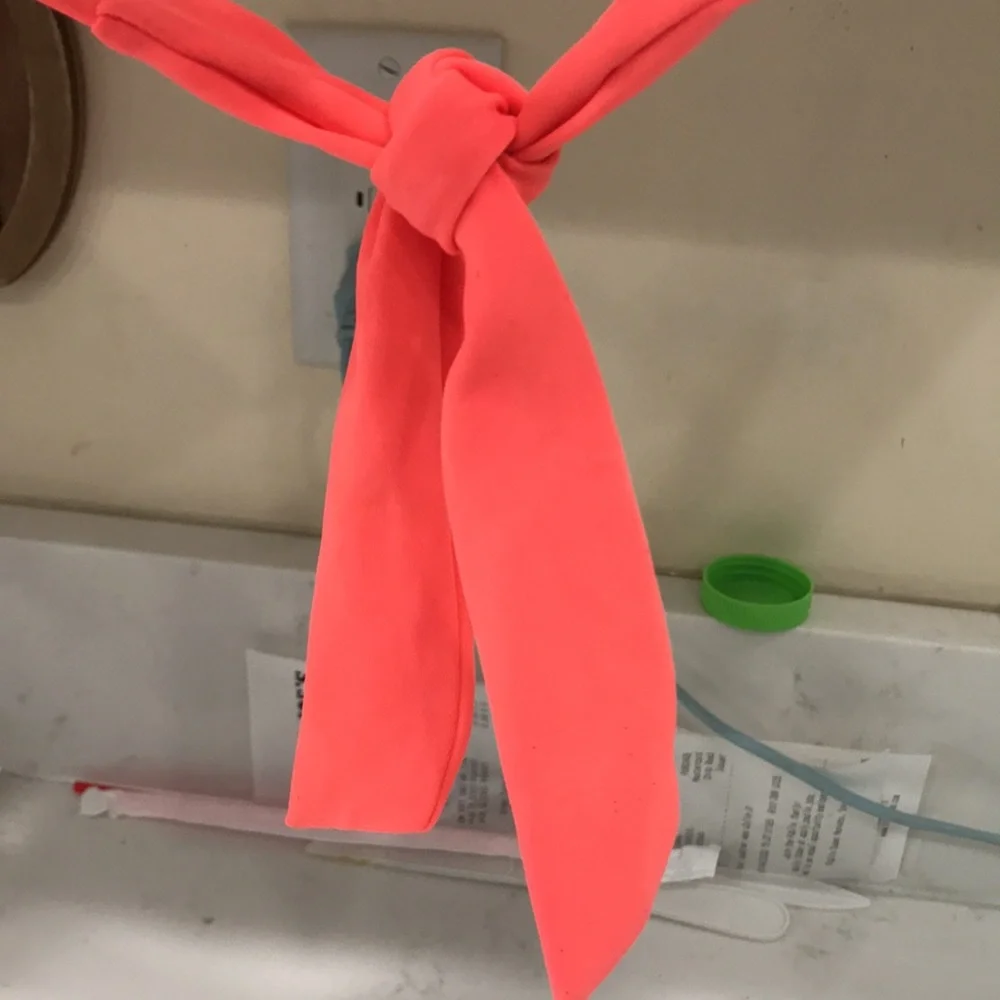 BIKINI top M FOR TWEENS OR SMALL ADULT. Very bright coral color. Tie n back/neck - Picture 2 of 6